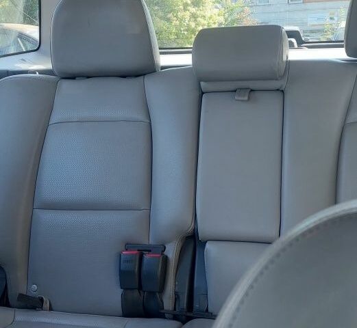 Серый Хендай Санта Фе, объемом двигателя 2.5 л и пробегом 195 тыс. км за 2942 $, фото 6 на Automoto.ua