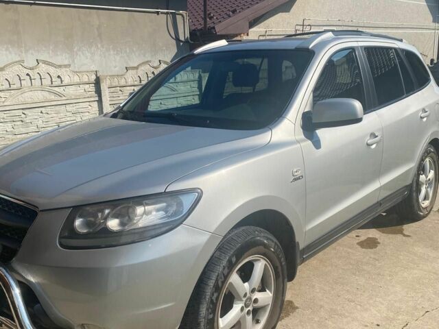 Серый Хендай Санта Фе, объемом двигателя 2.2 л и пробегом 3 тыс. км за 11000 $, фото 1 на Automoto.ua