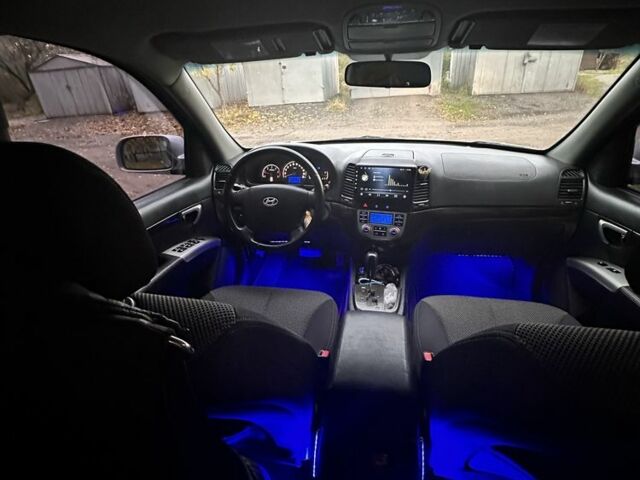 Хендай Санта Фе 2006 в Кривом Роге на Automoto.ua Серый Хендай Санта Фе, объемом двигателя 2.2 л и пробегом 340 тыс. км за 8300 $, фото 7 на Automoto.ua