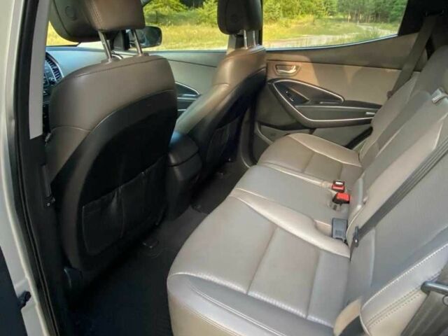 Сірий Хендай Санта Фе, об'ємом двигуна 2.4 л та пробігом 128 тис. км за 14000 $, фото 7 на Automoto.ua