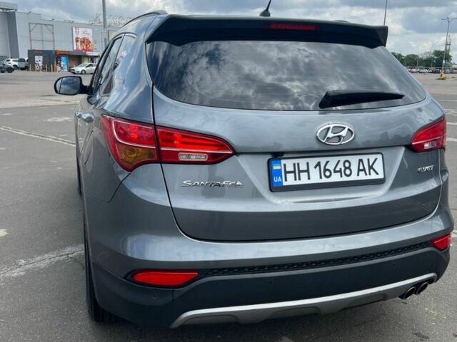 Серый Хендай Санта Фе, объемом двигателя 2 л и пробегом 63 тыс. км за 17500 $, фото 1 на Automoto.ua