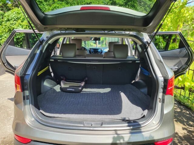 Хендай Санта Фе 2015 в Кривом Роге на Automoto.ua Серый Хендай Санта Фе, объемом двигателя 2.4 л и пробегом 192 тыс. км за 15650 $, фото 5 на Automoto.ua