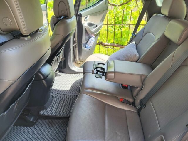 Хендай Санта Фе 2015 в Кривом Роге на Automoto.ua Серый Хендай Санта Фе, объемом двигателя 2.4 л и пробегом 192 тыс. км за 15650 $, фото 7 на Automoto.ua