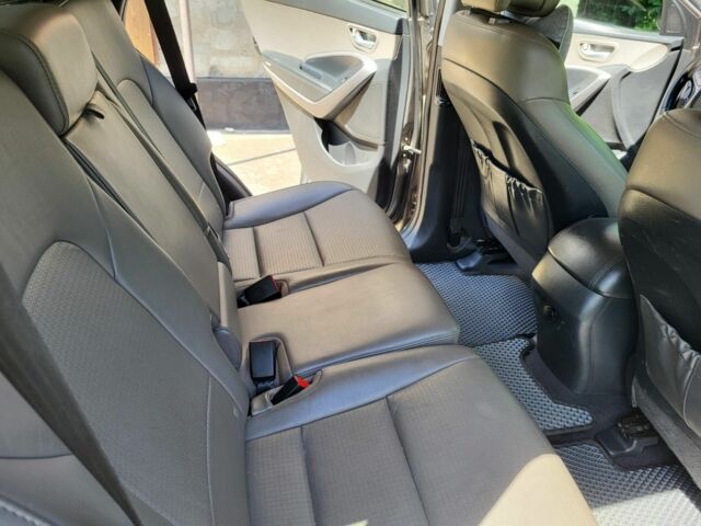 Хендай Санта Фе 2015 в Кривом Роге на Automoto.ua Серый Хендай Санта Фе, объемом двигателя 2.4 л и пробегом 192 тыс. км за 15650 $, фото 6 на Automoto.ua