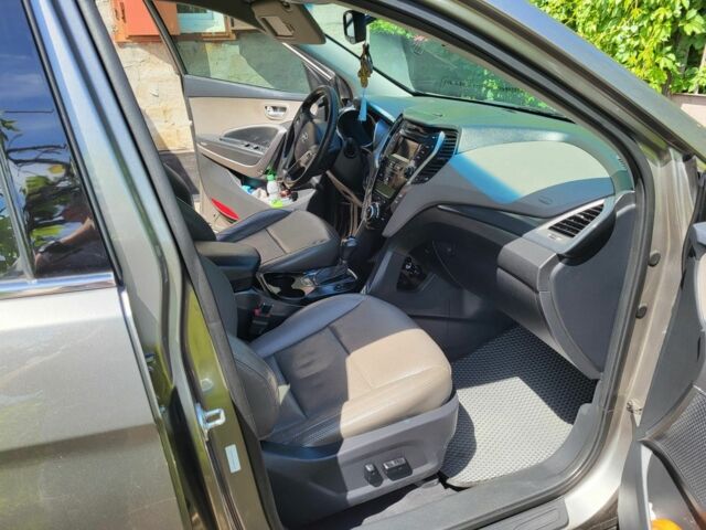 Хендай Санта Фе 2015 в Кривом Роге на Automoto.ua Серый Хендай Санта Фе, объемом двигателя 2.4 л и пробегом 192 тыс. км за 15650 $, фото 10 на Automoto.ua