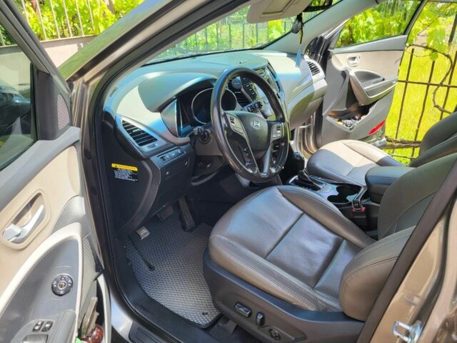 Хендай Санта Фе 2015 в Кривом Роге на Automoto.ua Серый Хендай Санта Фе, объемом двигателя 2.4 л и пробегом 192 тыс. км за 15650 $, фото 9 на Automoto.ua