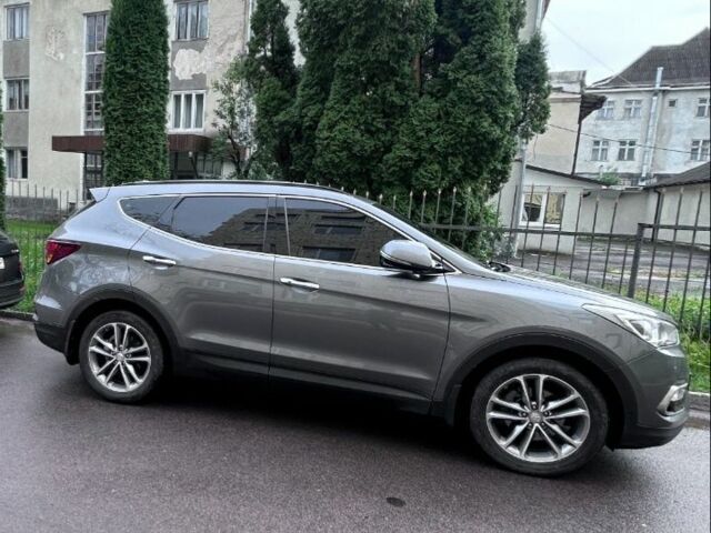 Сірий Хендай Санта Фе, об'ємом двигуна 2 л та пробігом 280 тис. км за 19300 $, фото 1 на Automoto.ua