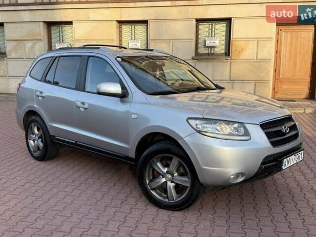 Хендай Санта Фе 2000 в Кропивницком (Кировограде) на Automoto.ua Серый Хендай Санта Фе, объемом двигателя 2.2 л и пробегом 265 тыс. км за 3000 $, фото 2 на Automoto.ua