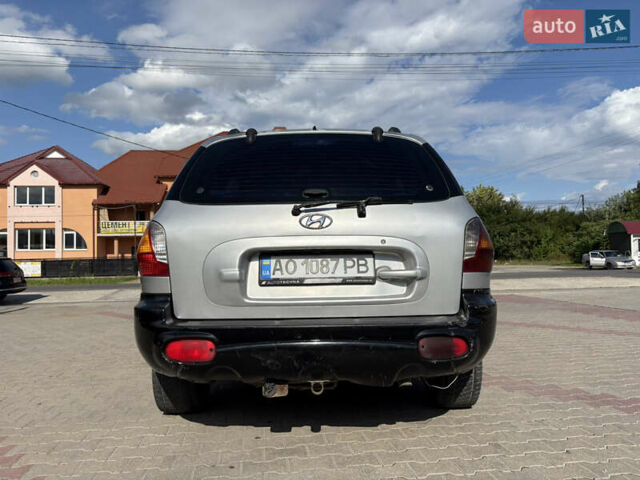 Сірий Хендай Санта Фе, об'ємом двигуна 2 л та пробігом 360 тис. км за 4498 $, фото 4 на Automoto.ua
