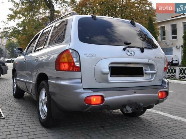 Сірий Хендай Санта Фе, об'ємом двигуна 2 л та пробігом 238 тис. км за 5800 $, фото 3 на Automoto.ua