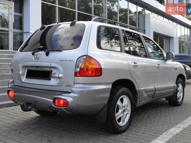 Сірий Хендай Санта Фе, об'ємом двигуна 2 л та пробігом 238 тис. км за 5800 $, фото 10 на Automoto.ua