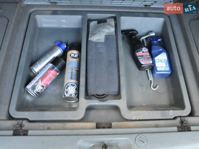 Сірий Хендай Санта Фе, об'ємом двигуна 2 л та пробігом 238 тис. км за 5800 $, фото 8 на Automoto.ua