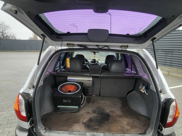 Серый Хендай Санта Фе, объемом двигателя 2.7 л и пробегом 327 тыс. км за 4000 $, фото 6 на Automoto.ua