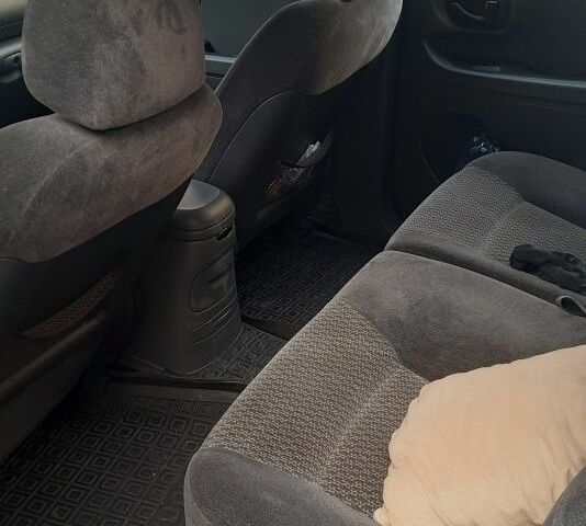 Сірий Хендай Санта Фе, об'ємом двигуна 2 л та пробігом 200 тис. км за 3546 $, фото 9 на Automoto.ua