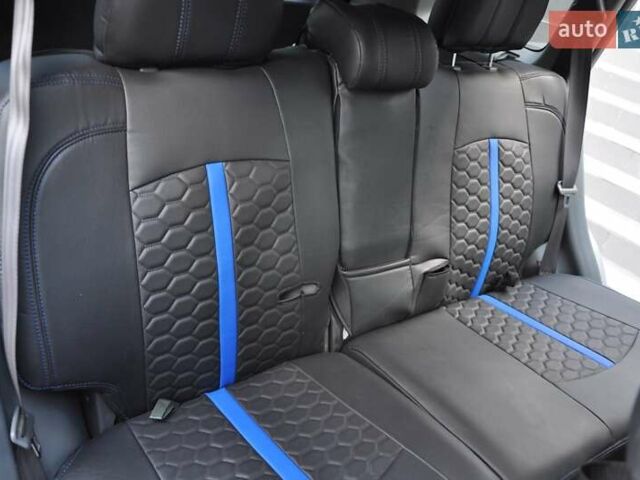 Сірий Хендай Санта Фе, об'ємом двигуна 2 л та пробігом 238 тис. км за 5800 $, фото 19 на Automoto.ua