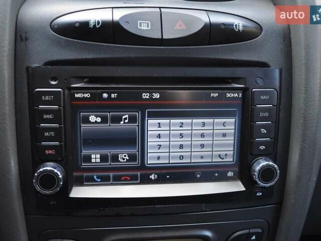 Сірий Хендай Санта Фе, об'ємом двигуна 2 л та пробігом 238 тис. км за 5800 $, фото 32 на Automoto.ua