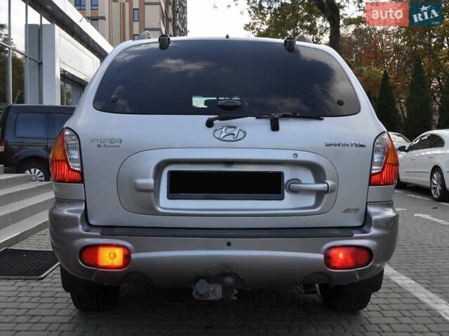 Сірий Хендай Санта Фе, об'ємом двигуна 2 л та пробігом 238 тис. км за 5800 $, фото 4 на Automoto.ua