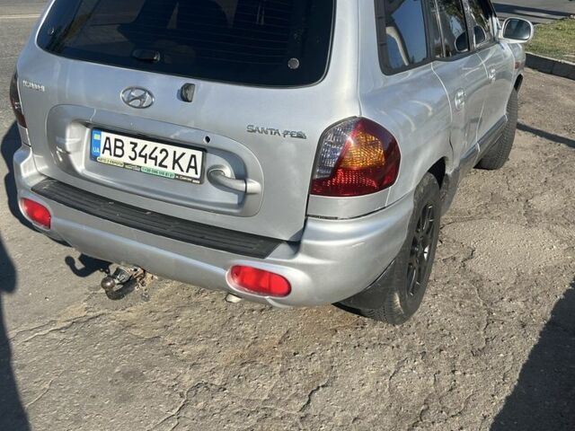 Сірий Хендай Санта Фе, об'ємом двигуна 2 л та пробігом 350 тис. км за 3600 $, фото 1 на Automoto.ua