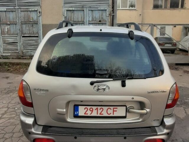 Сірий Хендай Санта Фе, об'ємом двигуна 2 л та пробігом 200 тис. км за 3546 $, фото 7 на Automoto.ua