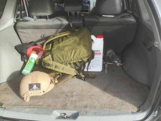 Сірий Хендай Санта Фе, об'ємом двигуна 2 л та пробігом 3 тис. км за 2750 $, фото 3 на Automoto.ua