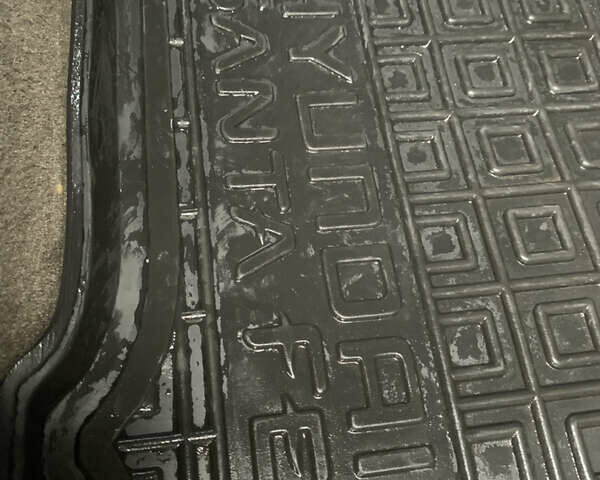 Серый Хендай Санта Фе, объемом двигателя 2.4 л и пробегом 115 тыс. км за 6100 $, фото 47 на Automoto.ua