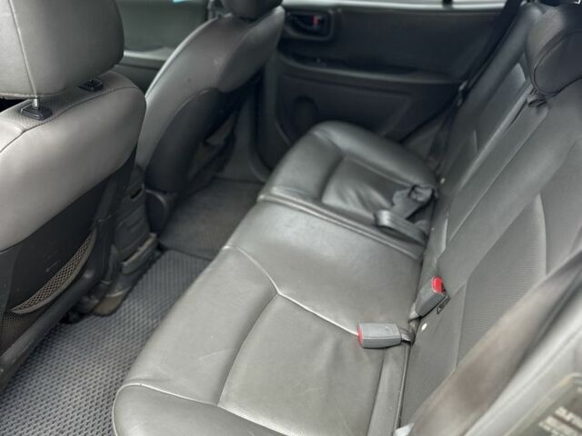 Сірий Хендай Санта Фе, об'ємом двигуна 2 л та пробігом 286 тис. км за 3800 $, фото 10 на Automoto.ua