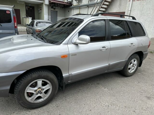 Серый Хендай Санта Фе, объемом двигателя 0 л и пробегом 300 тыс. км за 4500 $, фото 2 на Automoto.ua