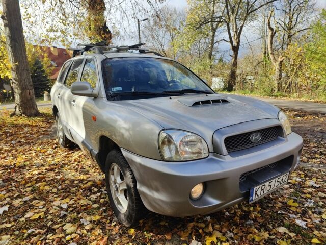 Серый Хендай Санта Фе, объемом двигателя 0 л и пробегом 300 тыс. км за 3000 $, фото 2 на Automoto.ua