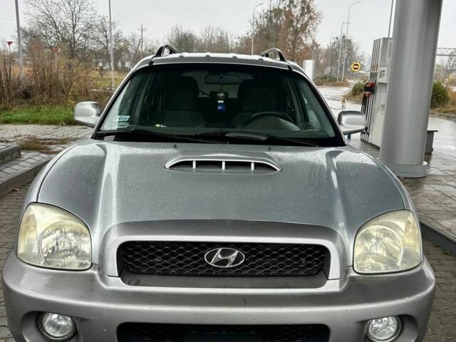 Сірий Хендай Санта Фе, об'ємом двигуна 2 л та пробігом 370 тис. км за 3650 $, фото 1 на Automoto.ua