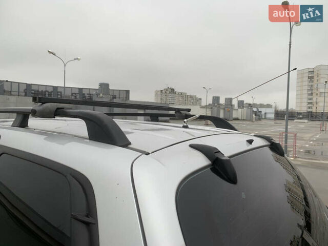 Серый Хендай Санта Фе, объемом двигателя 2.4 л и пробегом 115 тыс. км за 6100 $, фото 40 на Automoto.ua