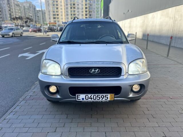Серый Хендай Санта Фе, объемом двигателя 2 л и пробегом 357 тыс. км за 3700 $, фото 7 на Automoto.ua