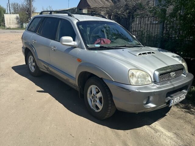 Сірий Хендай Санта Фе, об'ємом двигуна 2 л та пробігом 250 тис. км за 2800 $, фото 1 на Automoto.ua