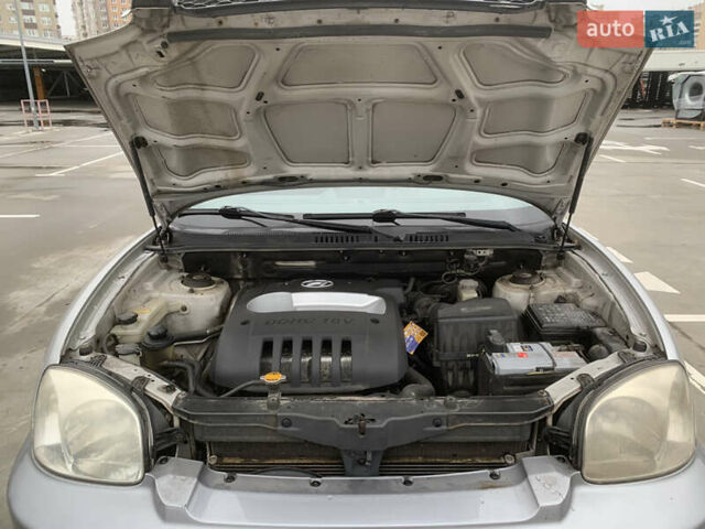 Серый Хендай Санта Фе, объемом двигателя 2.4 л и пробегом 115 тыс. км за 6100 $, фото 33 на Automoto.ua