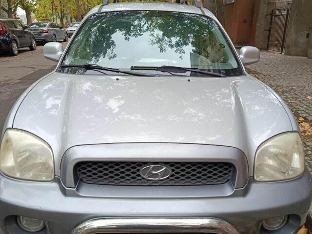 Хендай Санта Фе 2003 в Николаеве на Automoto.ua Серый Хендай Санта Фе, объемом двигателя 2 л и пробегом 343 тыс. км за 5500 $, фото 3 на Automoto.ua