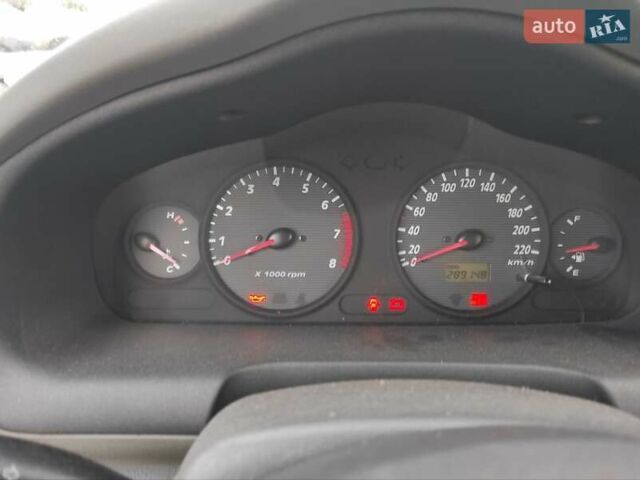Серый Хендай Санта Фе, объемом двигателя 2 л и пробегом 289 тыс. км за 4900 $, фото 10 на Automoto.ua