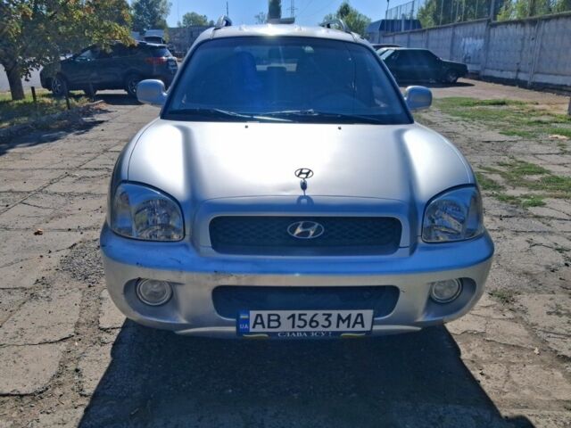Сірий Хендай Санта Фе, об'ємом двигуна 2.4 л та пробігом 240 тис. км за 4300 $, фото 1 на Automoto.ua