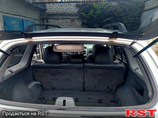 Сірий Хендай Санта Фе, об'ємом двигуна 2 л та пробігом 300 тис. км за 2450 $, фото 6 на Automoto.ua