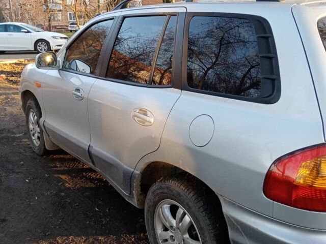 Сірий Хендай Санта Фе, об'ємом двигуна 2.4 л та пробігом 270 тис. км за 6300 $, фото 2 на Automoto.ua
