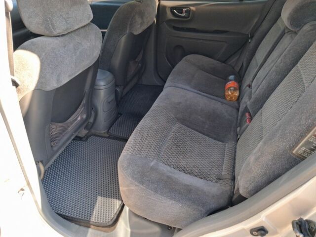 Сірий Хендай Санта Фе, об'ємом двигуна 2.4 л та пробігом 240 тис. км за 4300 $, фото 7 на Automoto.ua