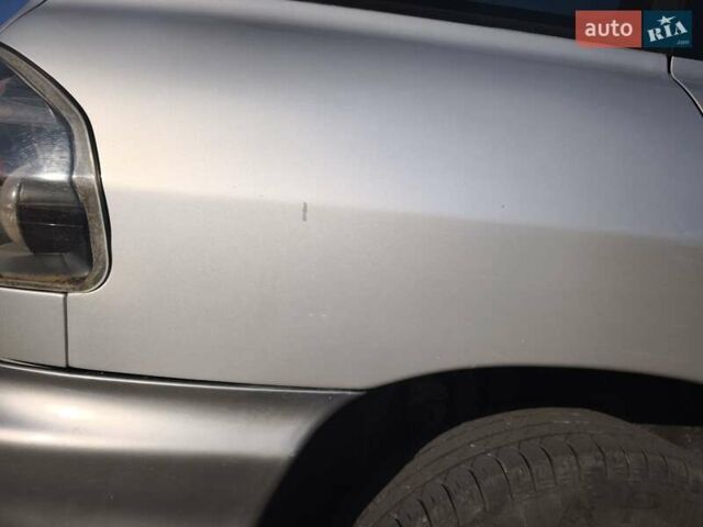 Сірий Хендай Санта Фе, об'ємом двигуна 2.35 л та пробігом 275 тис. км за 5500 $, фото 2 на Automoto.ua