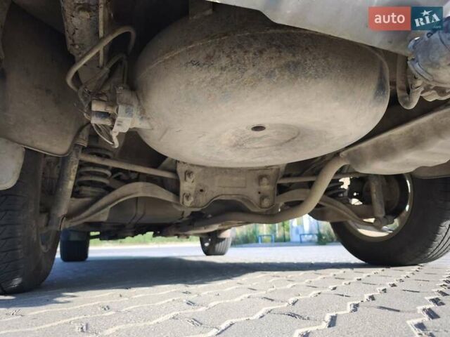 Сірий Хендай Санта Фе, об'ємом двигуна 2.35 л та пробігом 275 тис. км за 5500 $, фото 11 на Automoto.ua