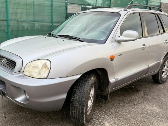 Серый Хендай Санта Фе, объемом двигателя 2 л и пробегом 200 тыс. км за 3200 $, фото 1 на Automoto.ua