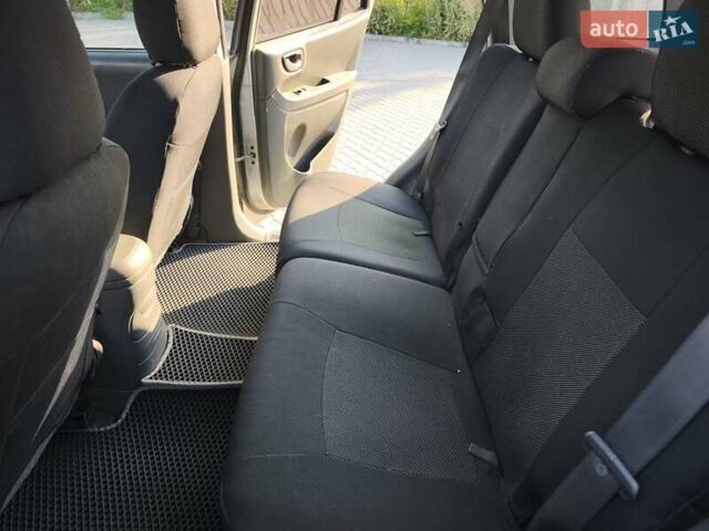 Сірий Хендай Санта Фе, об'ємом двигуна 2.35 л та пробігом 275 тис. км за 5500 $, фото 16 на Automoto.ua