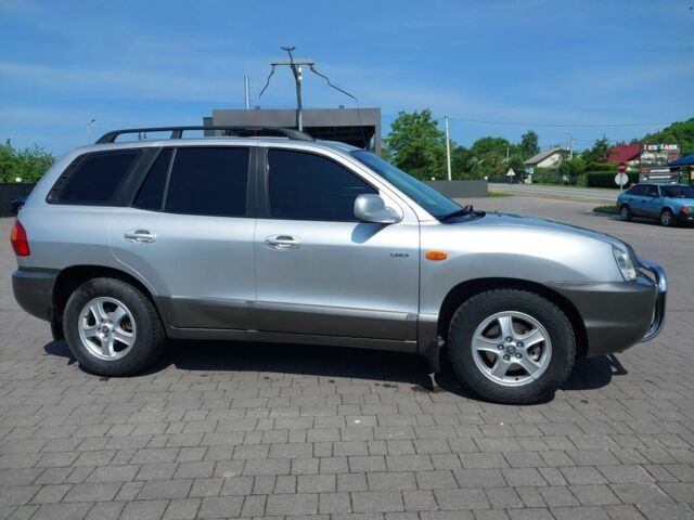 Сірий Хендай Санта Фе, об'ємом двигуна 2 л та пробігом 250 тис. км за 5950 $, фото 1 на Automoto.ua