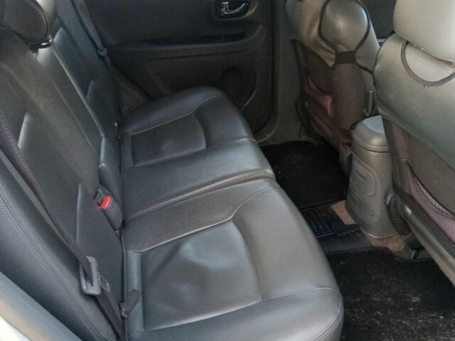 Сірий Хендай Санта Фе, об'ємом двигуна 2.4 л та пробігом 270 тис. км за 6300 $, фото 9 на Automoto.ua