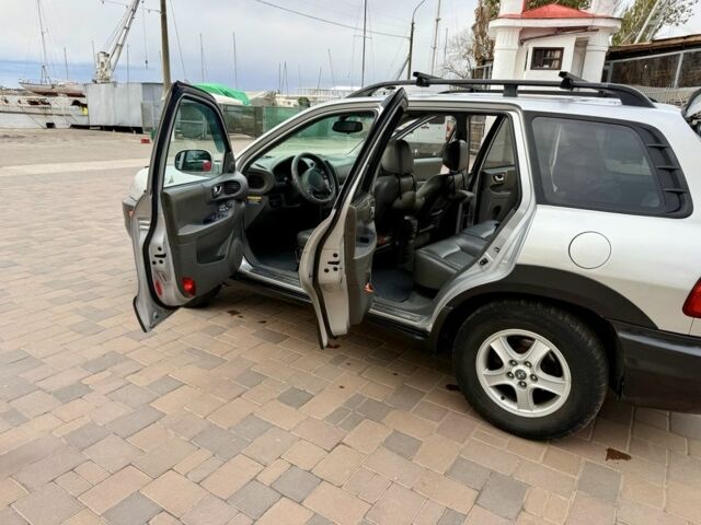 Серый Хендай Санта Фе, объемом двигателя 3.5 л и пробегом 319 тыс. км за 5300 $, фото 3 на Automoto.ua