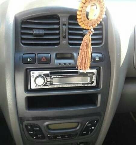 Серый Хендай Санта Фе, объемом двигателя 2 л и пробегом 425 тыс. км за 5100 $, фото 10 на Automoto.ua