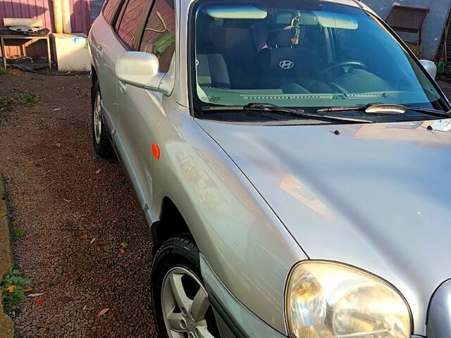 Сірий Хендай Санта Фе, об'ємом двигуна 2.4 л та пробігом 234 тис. км за 5700 $, фото 1 на Automoto.ua