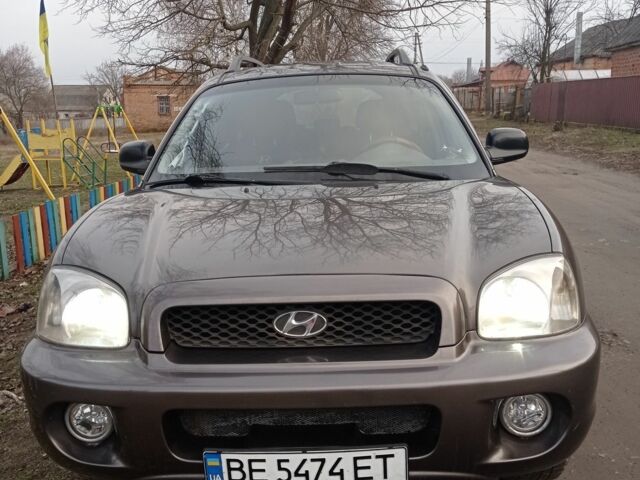 Серый Хендай Санта Фе, объемом двигателя 2.4 л и пробегом 320 тыс. км за 4500 $, фото 1 на Automoto.ua