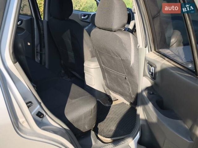 Сірий Хендай Санта Фе, об'ємом двигуна 2.35 л та пробігом 275 тис. км за 5500 $, фото 12 на Automoto.ua